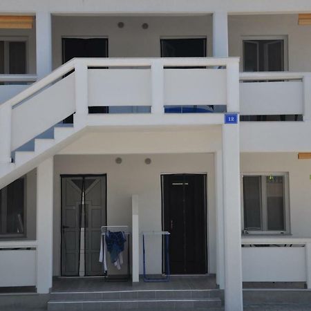 ויר Apartments Istuk מראה חיצוני תמונה