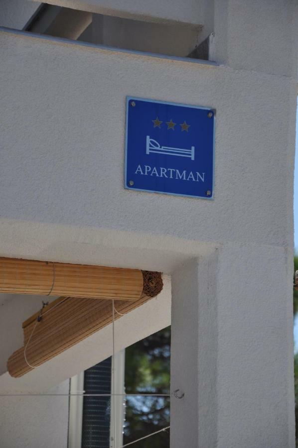 ויר Apartments Istuk מראה חיצוני תמונה