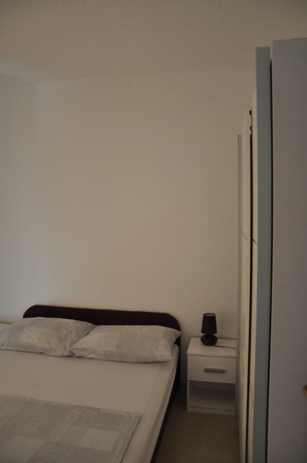 ויר Apartments Istuk מראה חיצוני תמונה