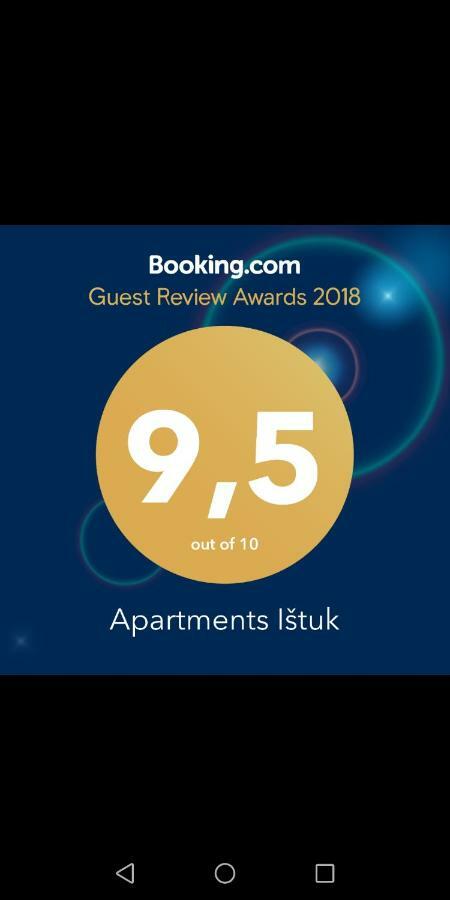 ויר Apartments Istuk מראה חיצוני תמונה